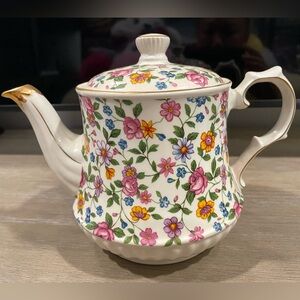 Vintage Windsor Floral Teapot
